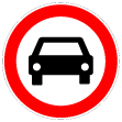 C3A - Trânsito proibido a automóveis e motociclos com carro