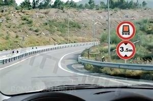 Questão IMT: A que veículos se destinam as proibições constantes dos sinais?