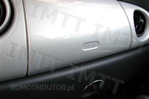 Questão IMT: A almofada de ar (airbag) é obrigatória em todos os automóveis ligeiros.
