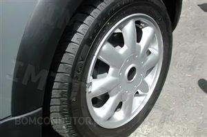 Questão IMT: Os pneus dos automóveis ligeiros devem apresentar um relevo de, pelo menos: