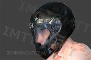 Questão IMT: Um capacete fechado e com viseira protectora dos olhos, oferece maior segurança na condução de um motociclo do que um capacete aberto, porque: